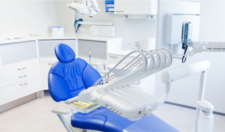 Choosing the Best Dental Clinic Near Me: A Complete Guide